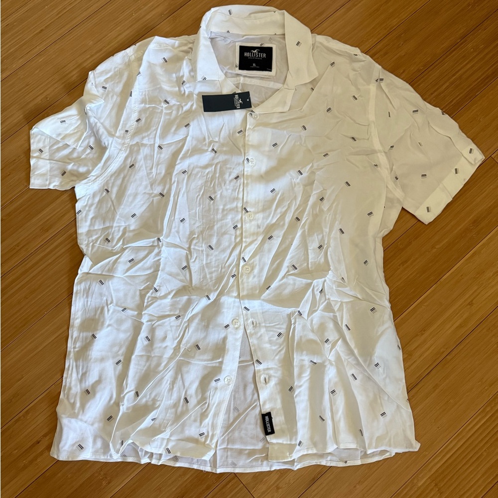 Hollister White Casual Button Down Shirt with Short Sleeves